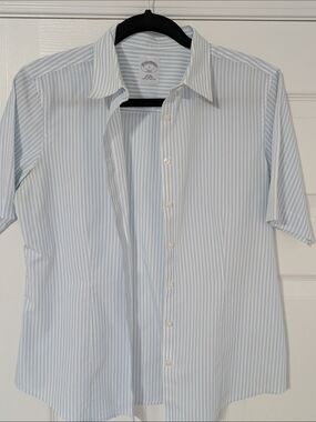 Brooks Brothers Women's NO IRON Blue & White Striped Short Sleeve Button-Down